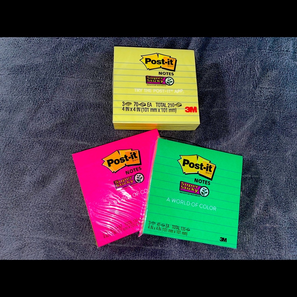 Post it’s : 3 packs of medium sized lined